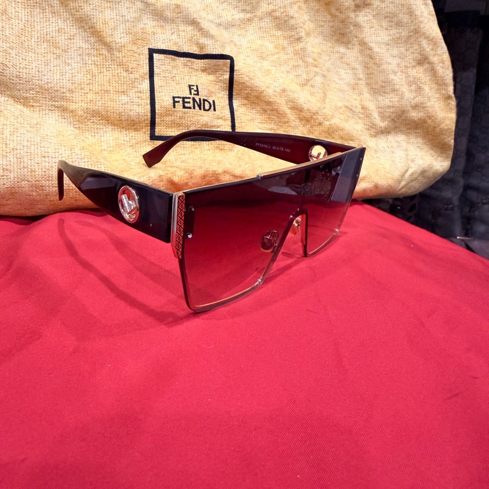 Fendi Gold and Black Sunglasses